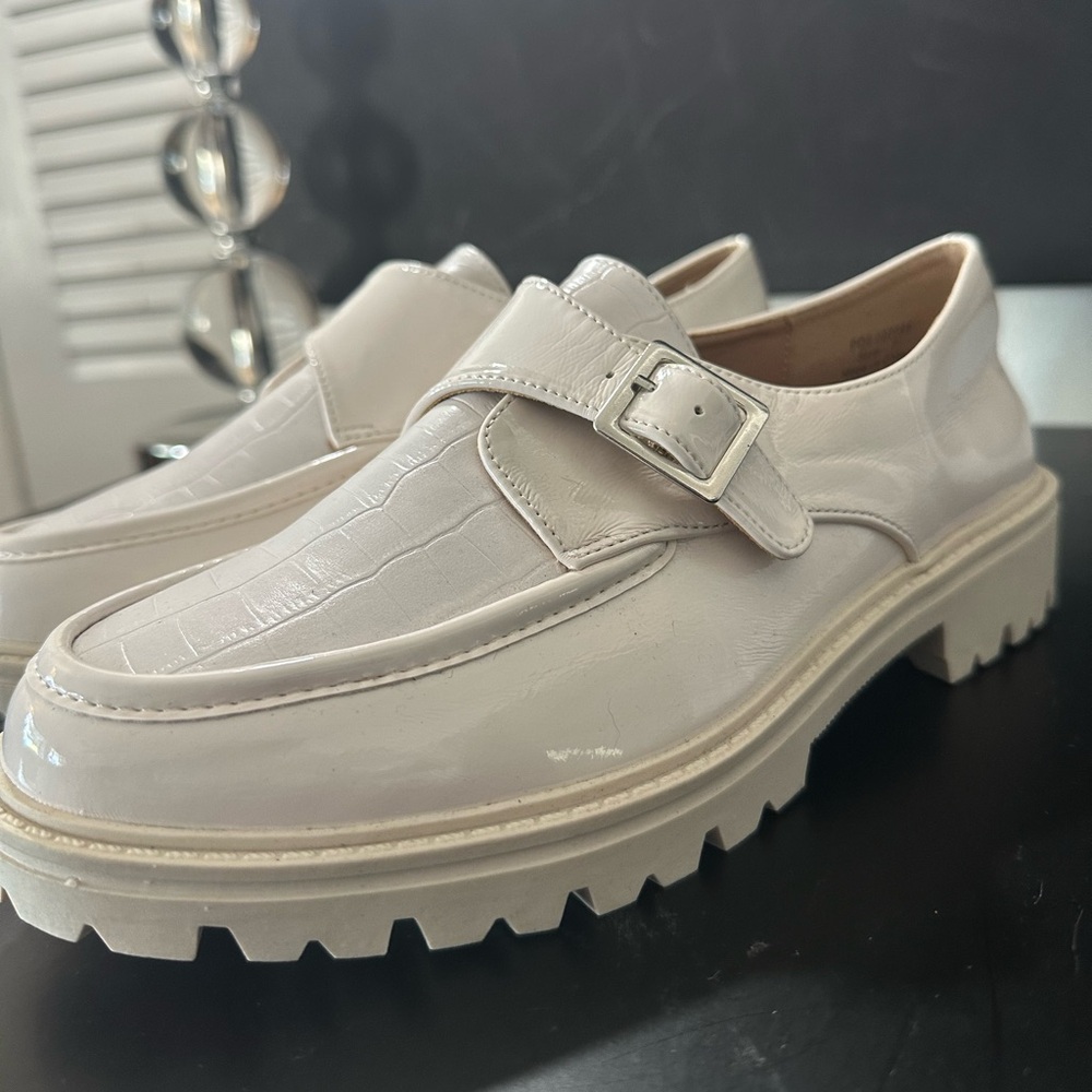 🆕Journee Collection Loafers